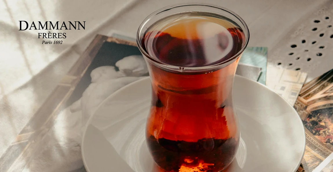 Osta Dammanni teed ja saa Dammann The Noir Breakfast must tee kingituseks!