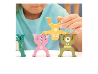 Milani puidust arendav mänguasi – Loomade torn