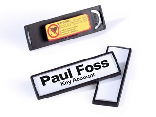 Nimesilt magnetkinnitusega Durable, 17x67mm