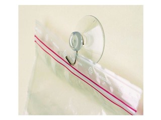 Присоска с металлическим крючком