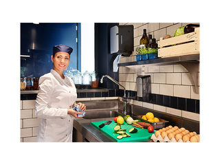 Paberrätikuhoidik QuartzLine Midi, plastist, must