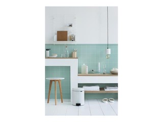 Pedaliga prügikast NewIcon, valge, 5l