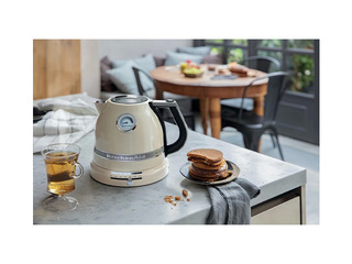 Veekeetja KitchenAid Artisan, 2400W, kreemikas, 1.5l