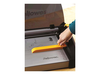Giljotīna Fellowes Plasma A4