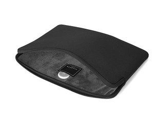 Pipetto Classic Fit Sleeve for MacBook Pro 14/Air 13.6, Black